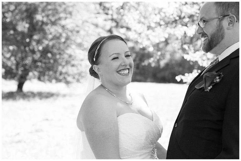 Eugene Oregon Backyard Wedding // Territorial Highway // Jessica & Chris // Stevi Sayler Photography