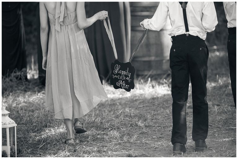 Eugene Oregon Backyard Wedding // Territorial Highway // Jessica & Chris // Stevi Sayler Photography